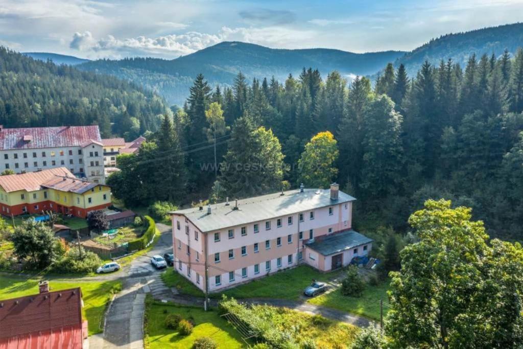 Utulny Byt V Jizerskych Horach -Apartman Mili Kořenov المظهر الخارجي الصورة